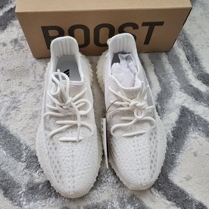 Yeezy 350 V2 Bone White